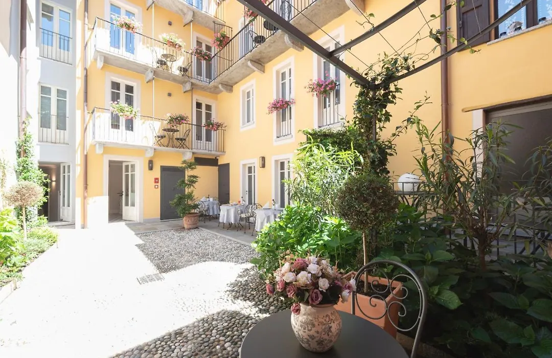 Antico Borgo B&B Cannobio-1